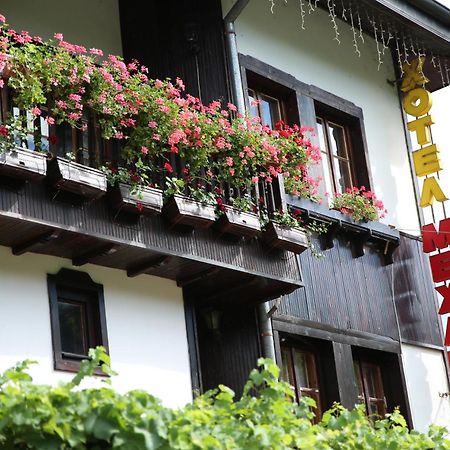 Oazis Family Hotel Ловеч Екстер'єр фото