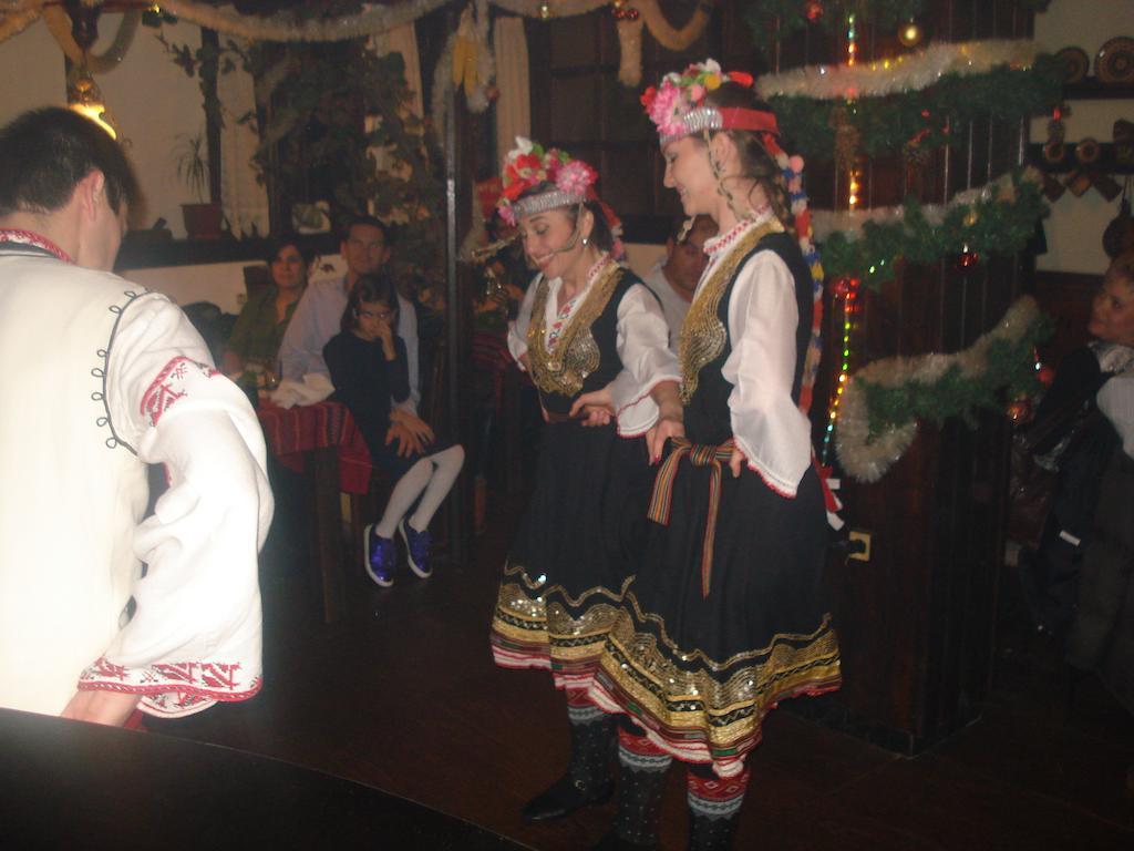 Oazis Family Hotel Ловеч Екстер'єр фото