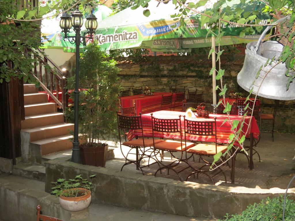 Oazis Family Hotel Ловеч Екстер'єр фото