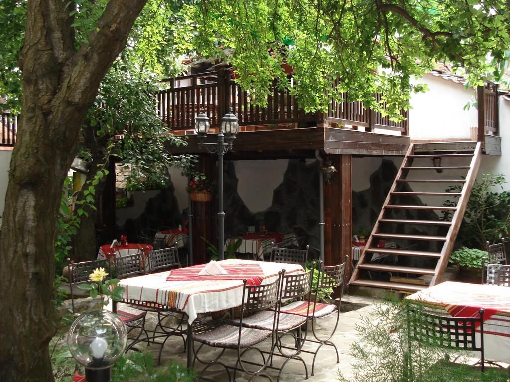 Oazis Family Hotel Ловеч Екстер'єр фото
