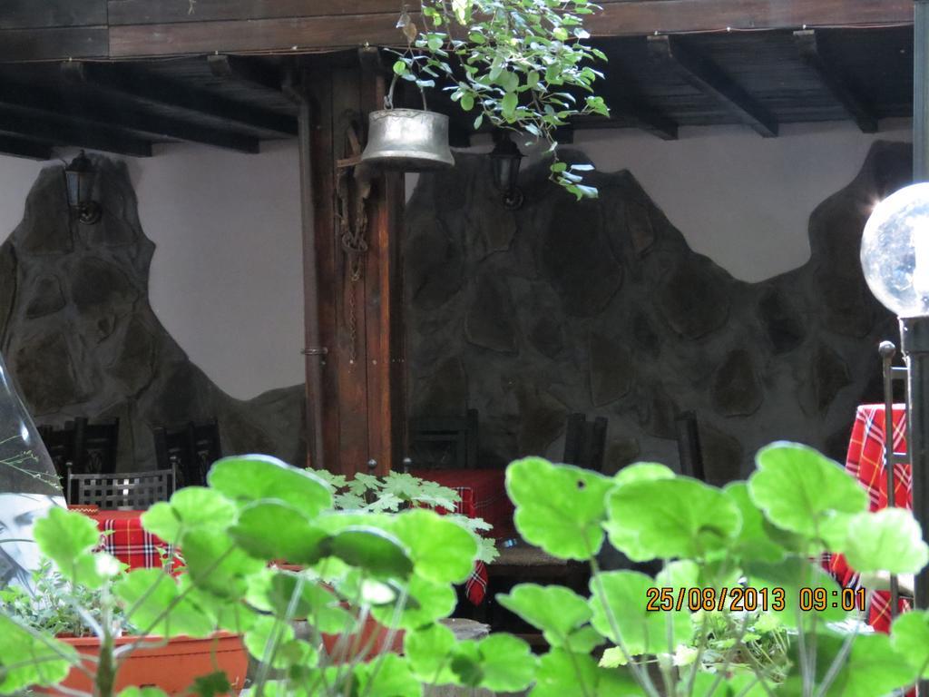 Oazis Family Hotel Ловеч Екстер'єр фото