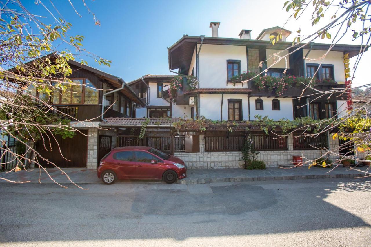 Oazis Family Hotel Ловеч Екстер'єр фото