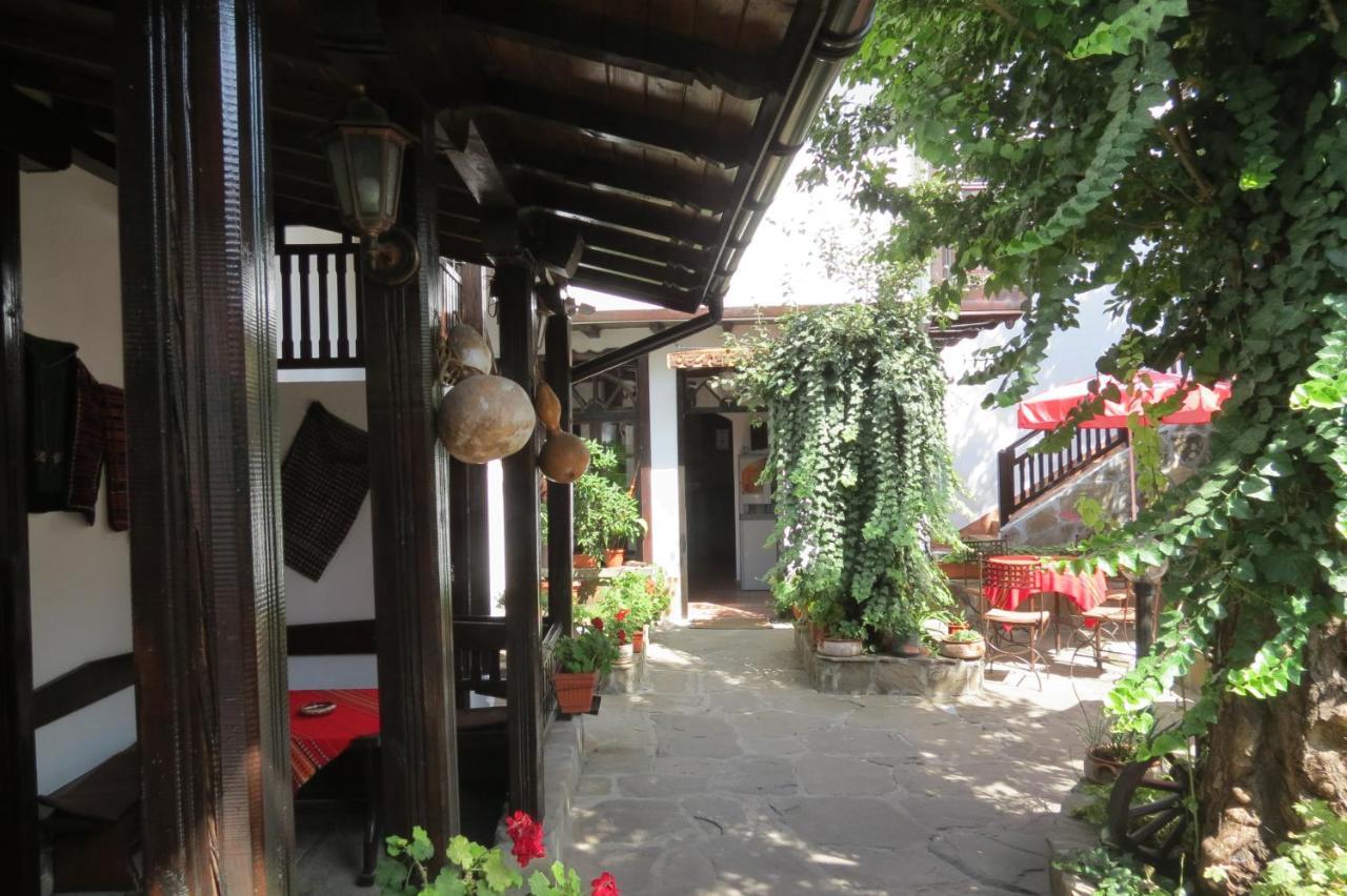 Oazis Family Hotel Ловеч Екстер'єр фото