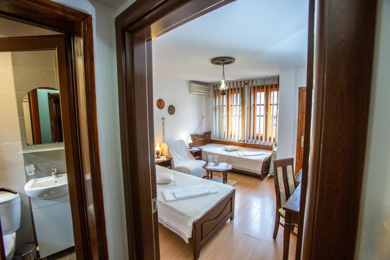Oazis Family Hotel Ловеч Екстер'єр фото