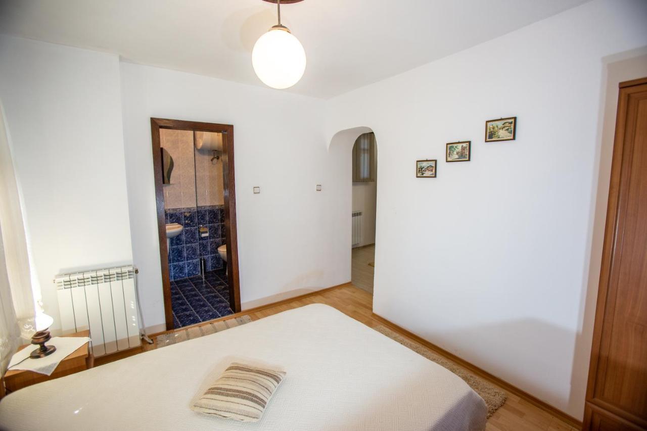 Oazis Family Hotel Ловеч Екстер'єр фото