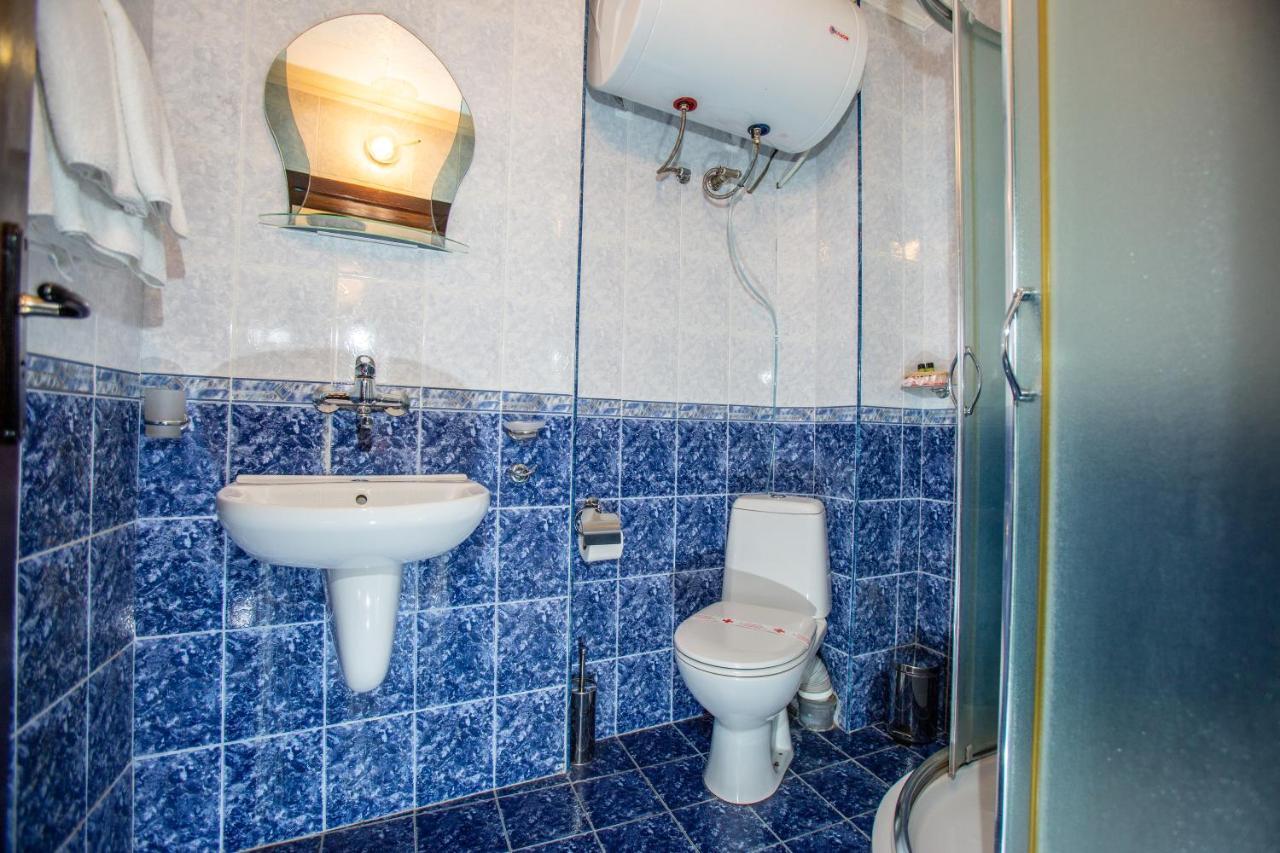 Oazis Family Hotel Ловеч Екстер'єр фото