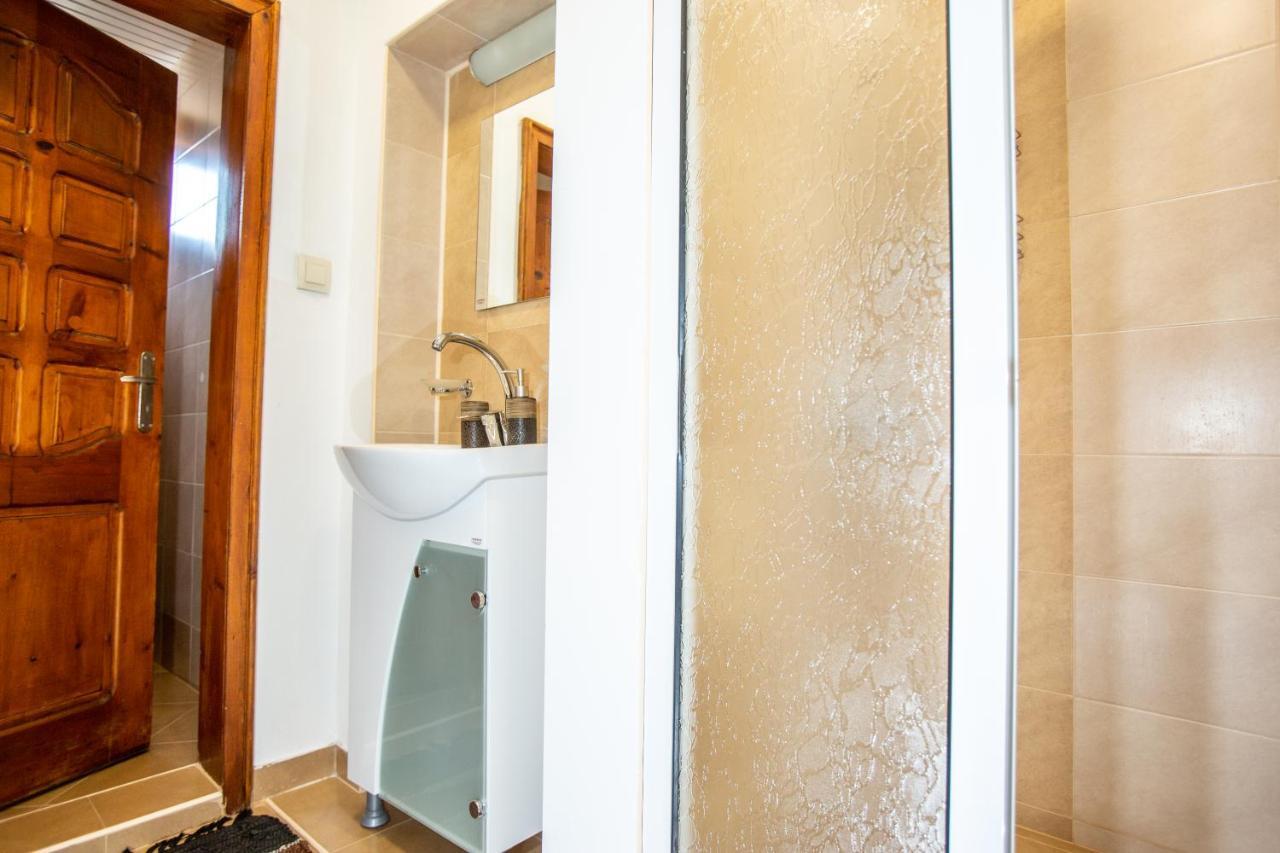 Oazis Family Hotel Ловеч Екстер'єр фото