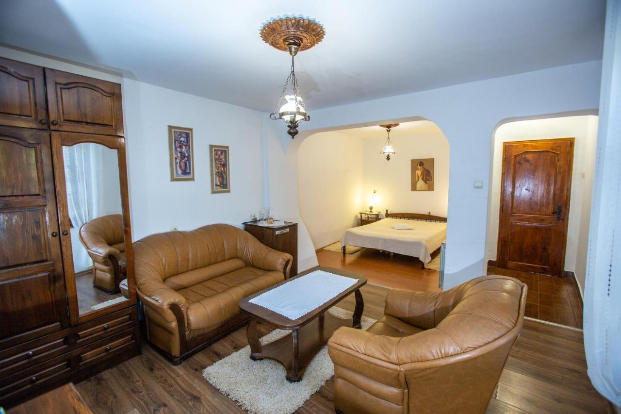 Oazis Family Hotel Ловеч Екстер'єр фото
